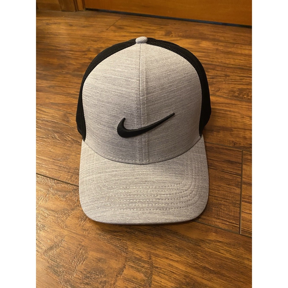 NWOT Nike Baseball Cap Gray Adjustable Classic 99 Dri-Fit Swoosh Logo Hat